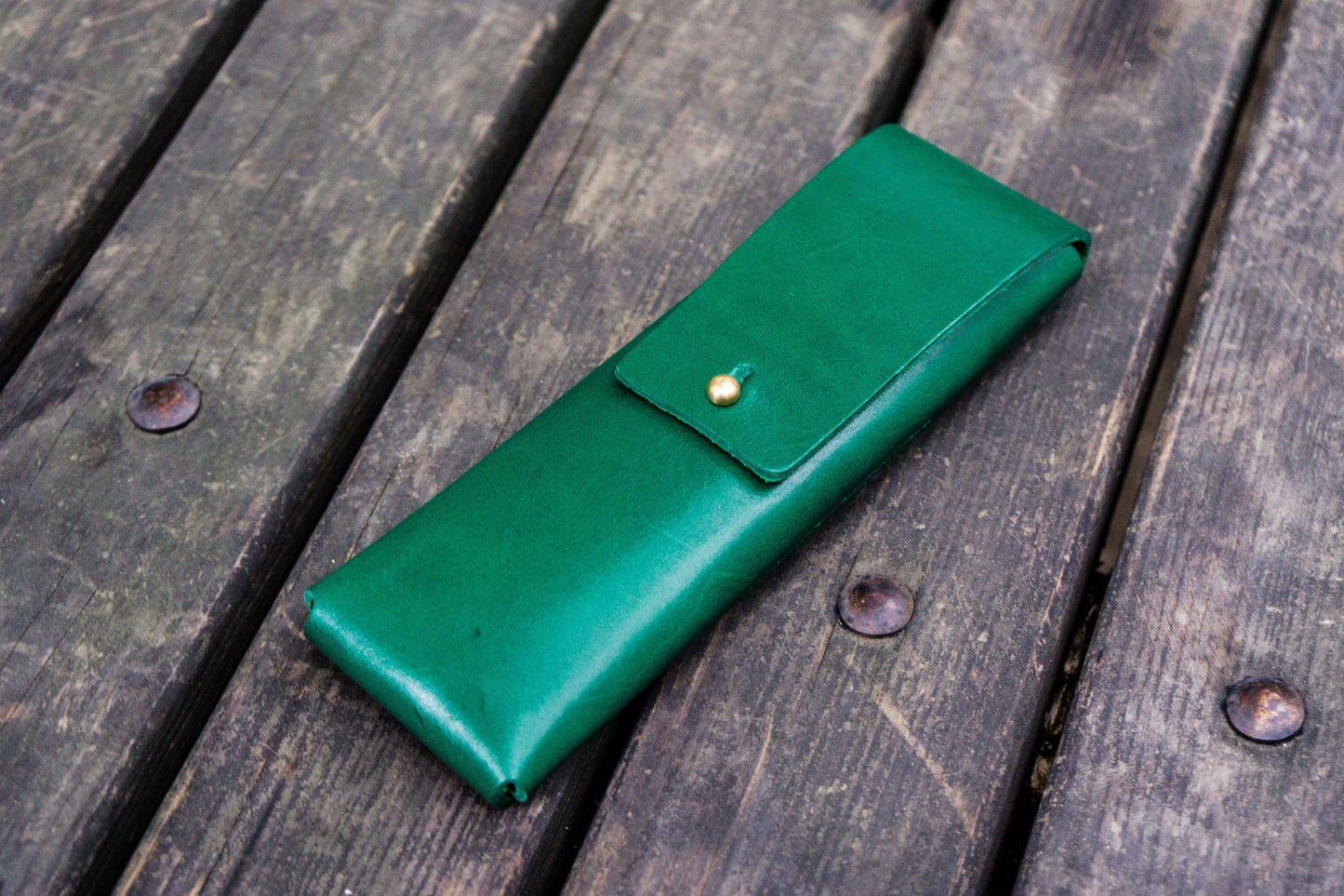 The Charcoal Leather Pencil Case for Blackwing Pencils - Green