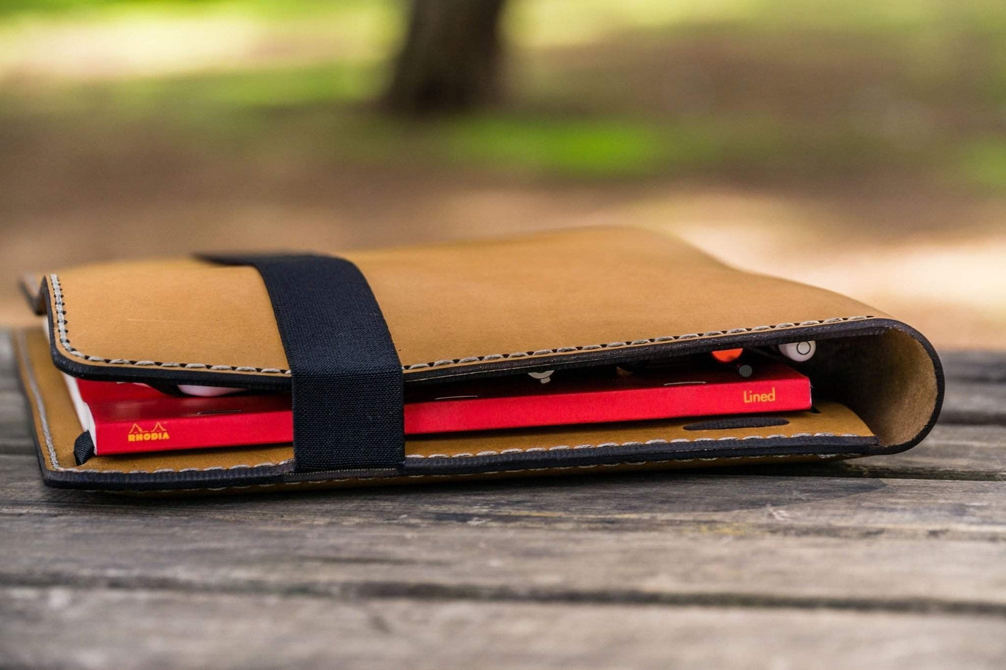 Leuchtturm1917 A4 - A4+ Leather Cover Portfolio - Natural