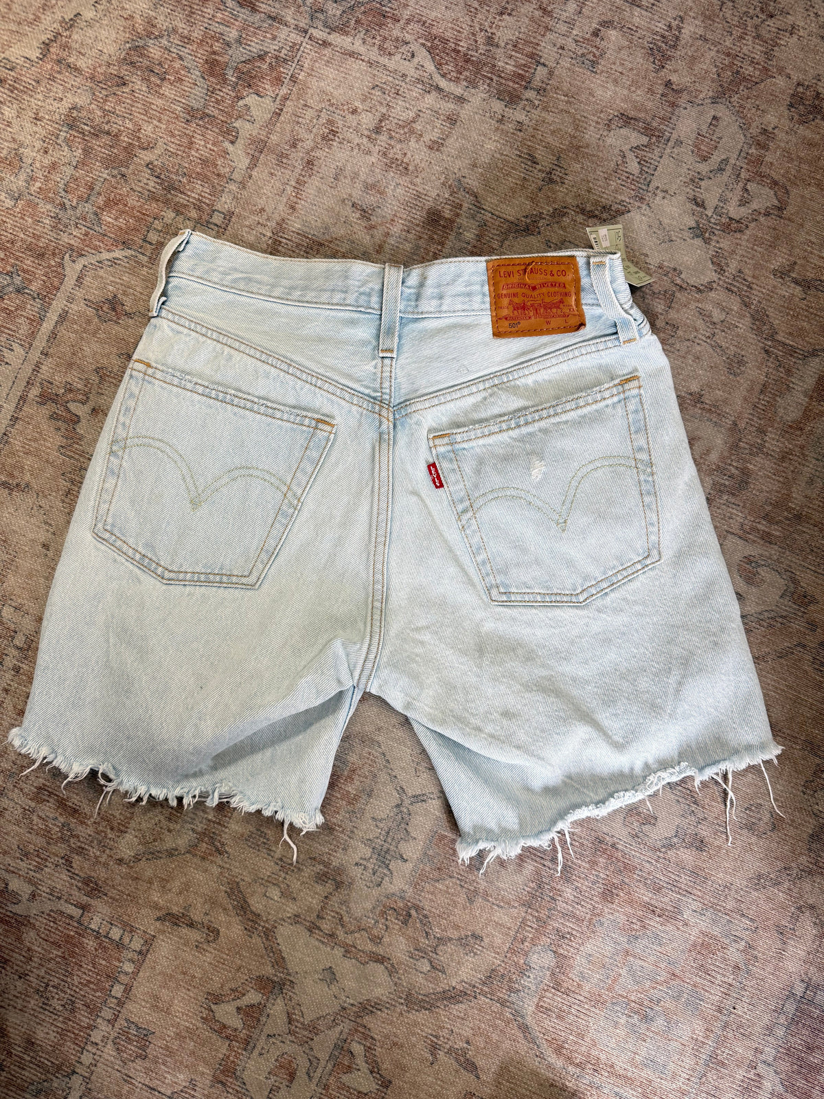Levi’s 501 Long HR Shorts (25) oo*