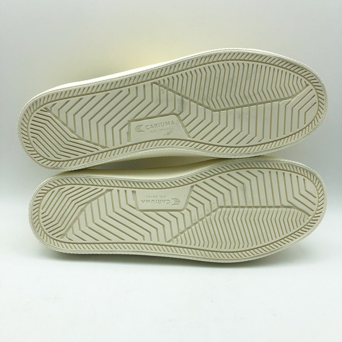 Cariuma OCA Low Canvas Sneaker Men's 9 Women's 10.5 Yellow Organic Cotton NIB