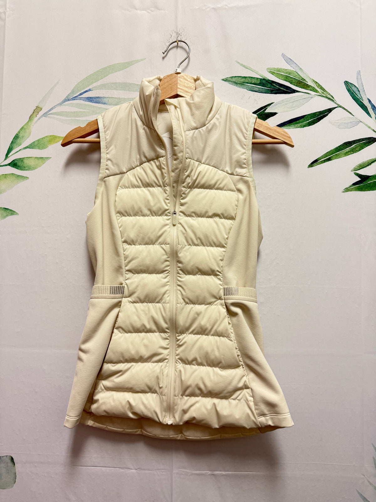 Lululemon Down For It All Vest (2)