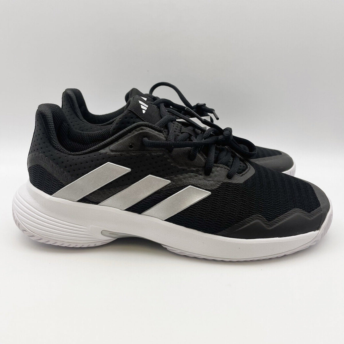 Adidas Women's CourtJam Control Athletic Shoes Size 9.5 Black White Tennis NIB
