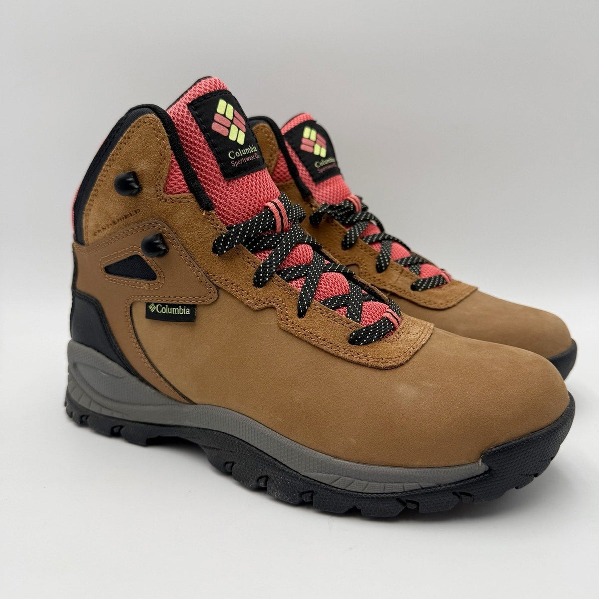 Columbia Womens Newton Ridge BC Hiking Boots Size 8.5 Brown Pink Leather NIB