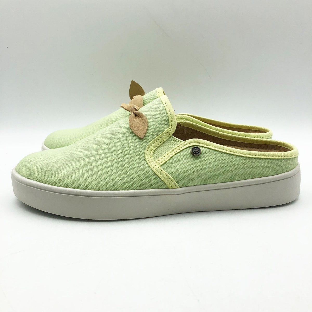 Spenco Womens Audrey Casual Slides Size 7.5 Green Slip On Sneaker Mules NIB