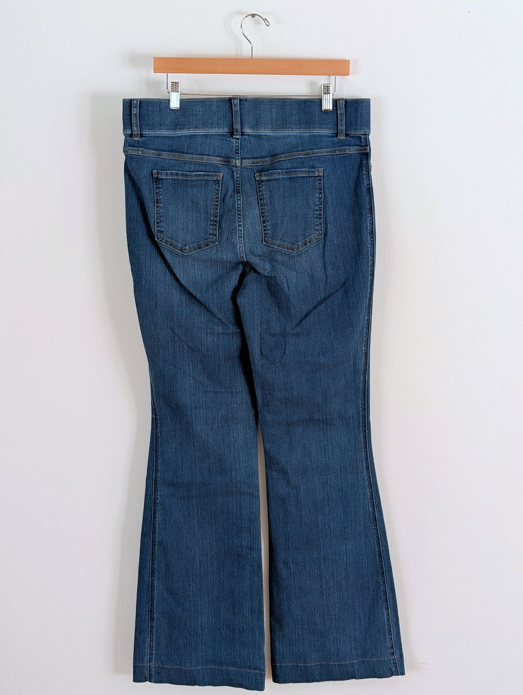 SPANX Denim Pull-On Elastic Waist Bootcut Jeans - 1X