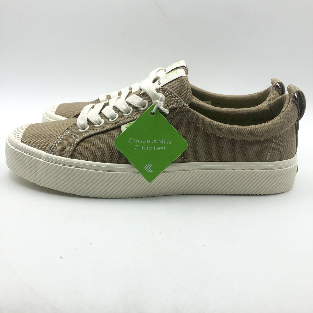 Cariuma Womens OCA Low Sneakers Size 8.5 Brown Burnt Sand Canvas NIB