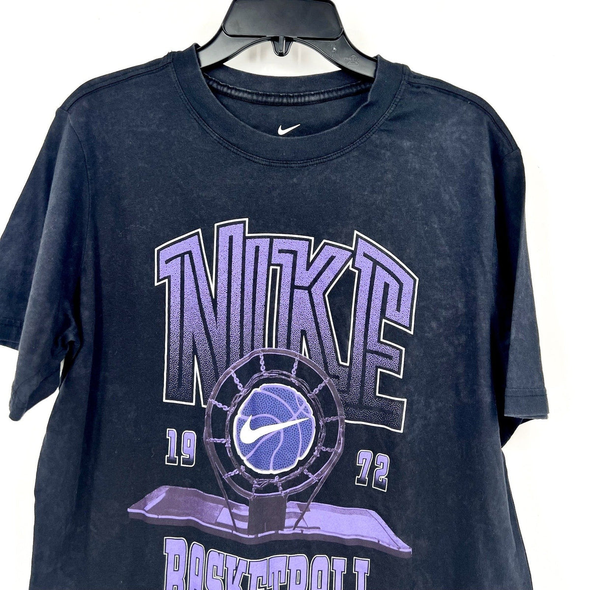 NIKE Women's Basketball 1973 Graphic Tee XS Black/Purple Short Sleeve NWT