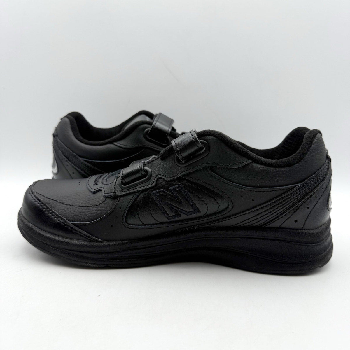 New Balance Womens 577 Walking Sneakers Size 7 EU 37.5 Black Hook-and-Loop NIB