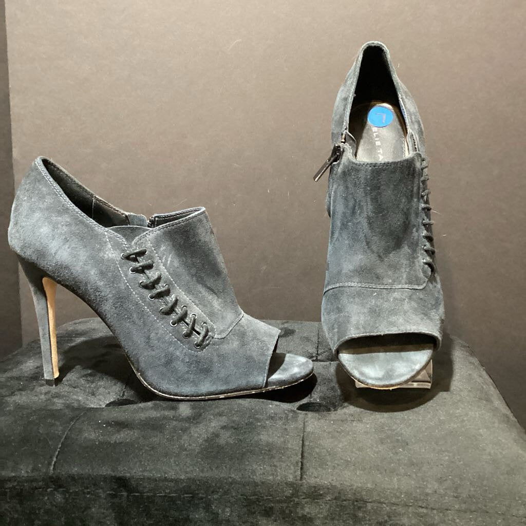 Elie Tahari Suede Heels SHOES 37