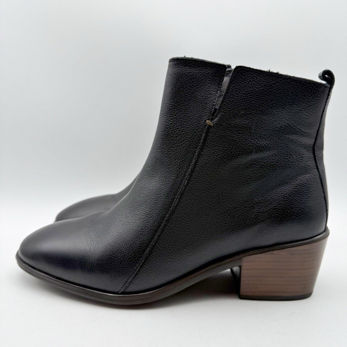 Naot Womens Ethic Ankle Boots EU 39 US 8 Black Leather NWOB