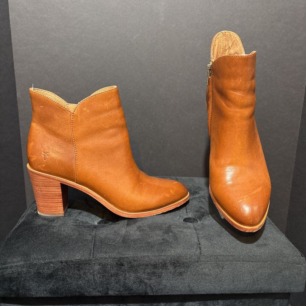 Frye Leather High Top Heels BOOTIES 9