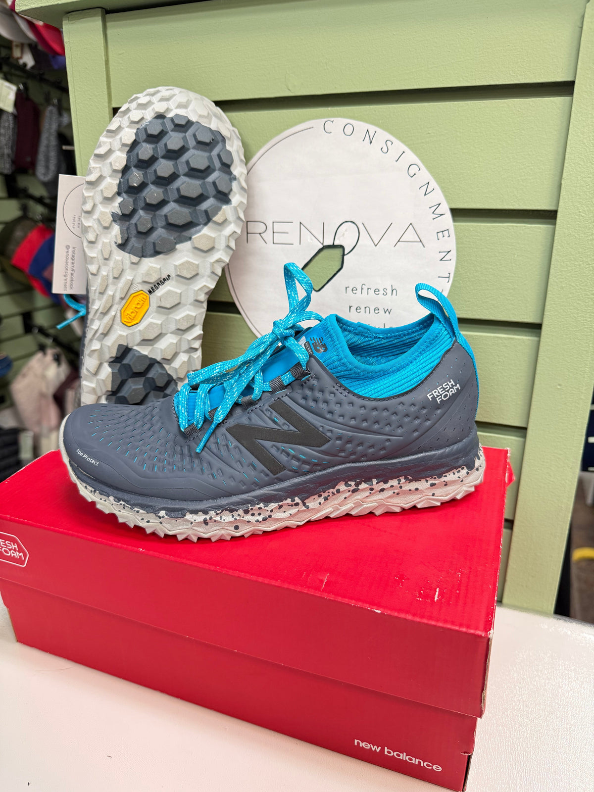 New Balance Fresh Form Hierro Runners (Womens 8 Wide)