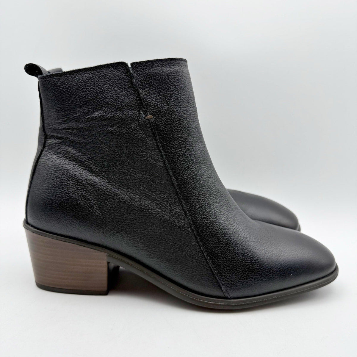 Naot Womens Ethic Ankle Boots EU 39 US 8 Black Leather NWOB