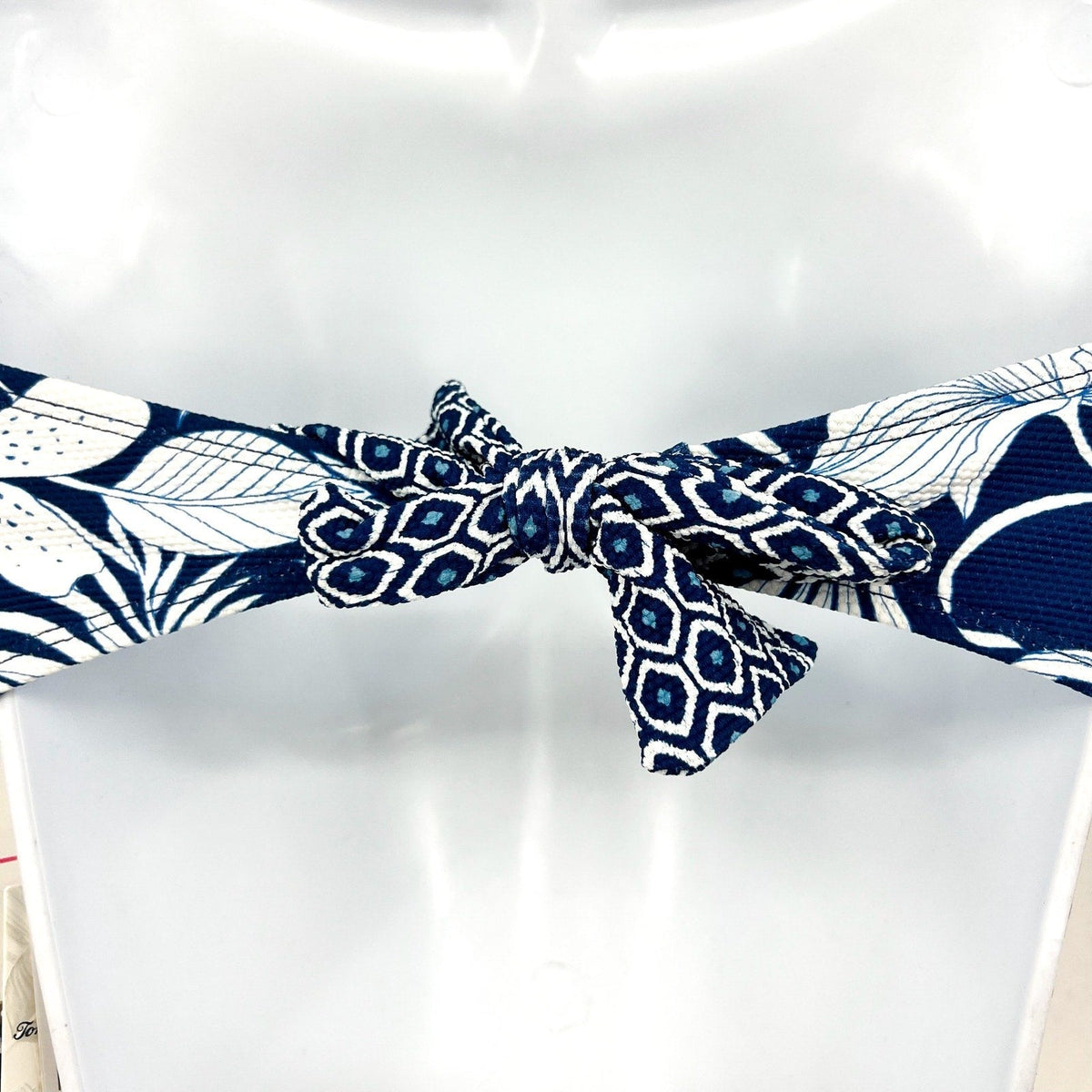 TOMMY BAHAMA Island Cays Bandeau Bikini Top Small Blue White Blooms NWT