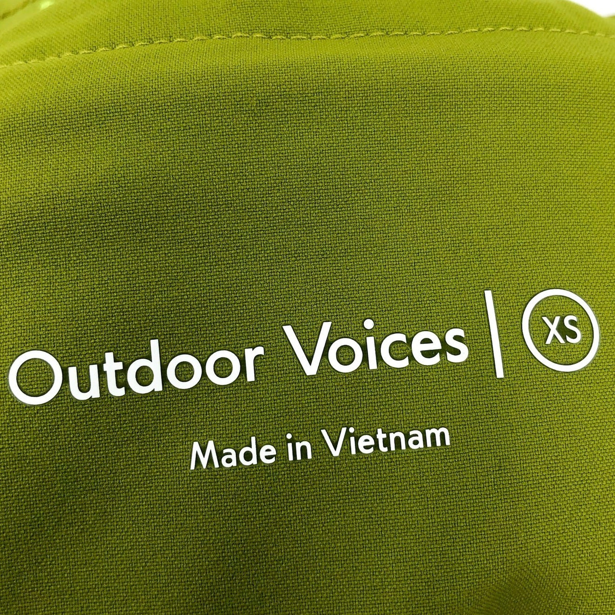 OUTDOOR VOICES Men's Linerless High Stride 7" Shorts XS Mossy Green Apple