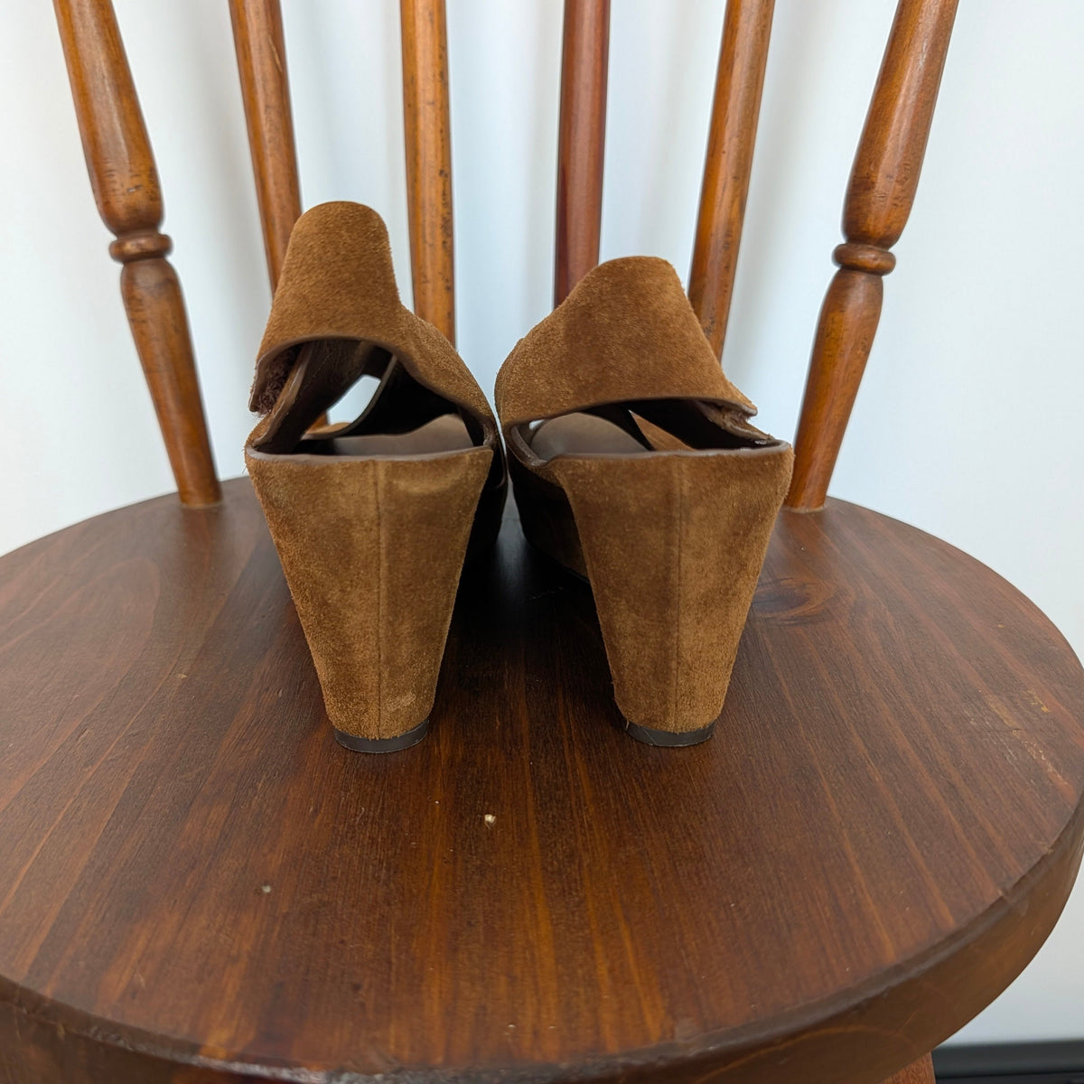 Johnston & Murphy Marcia Cross-Band Wedge Sandal - 7.5 M