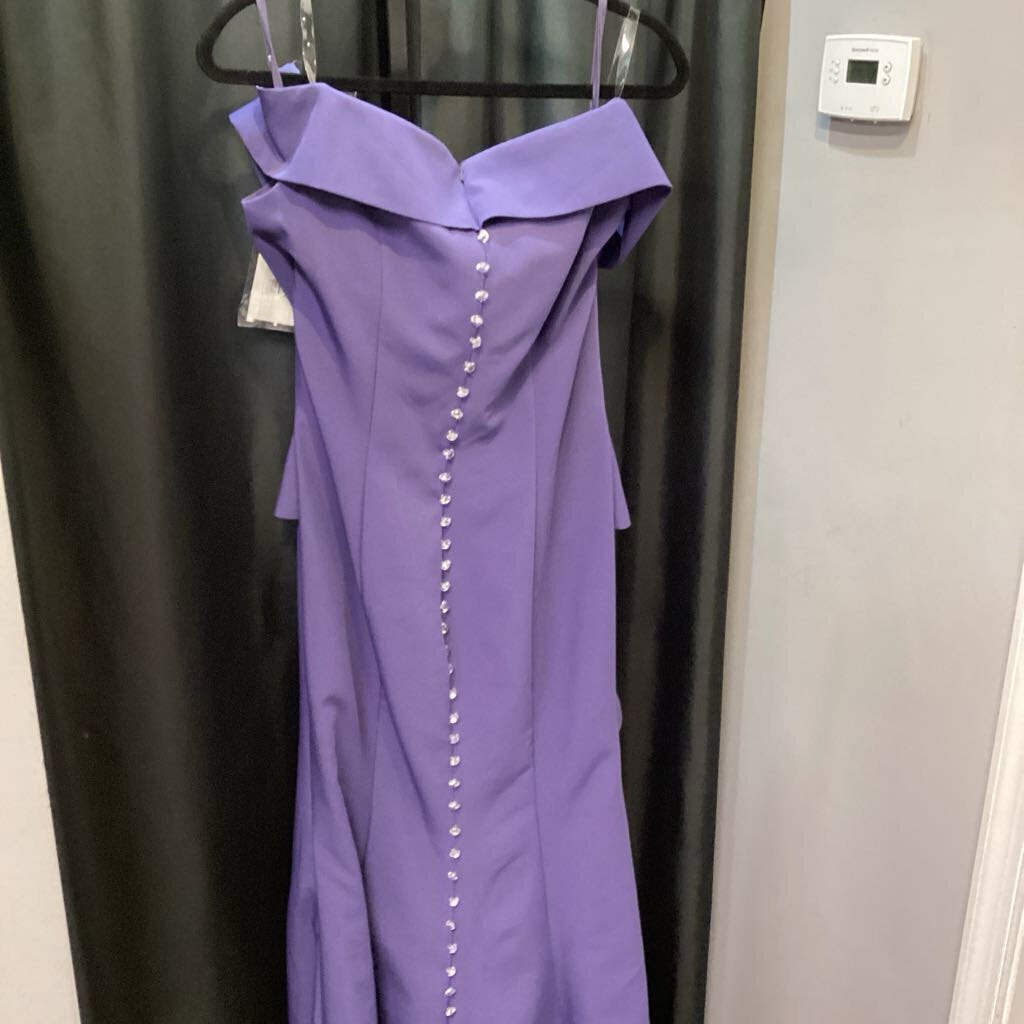 Missacc NWT Gown EVENING M/L