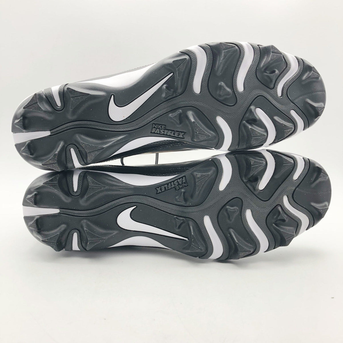 Nike Men's Alpha Menace 4 Shark Football Cleats Size 11.5 Black Grey White NWOB