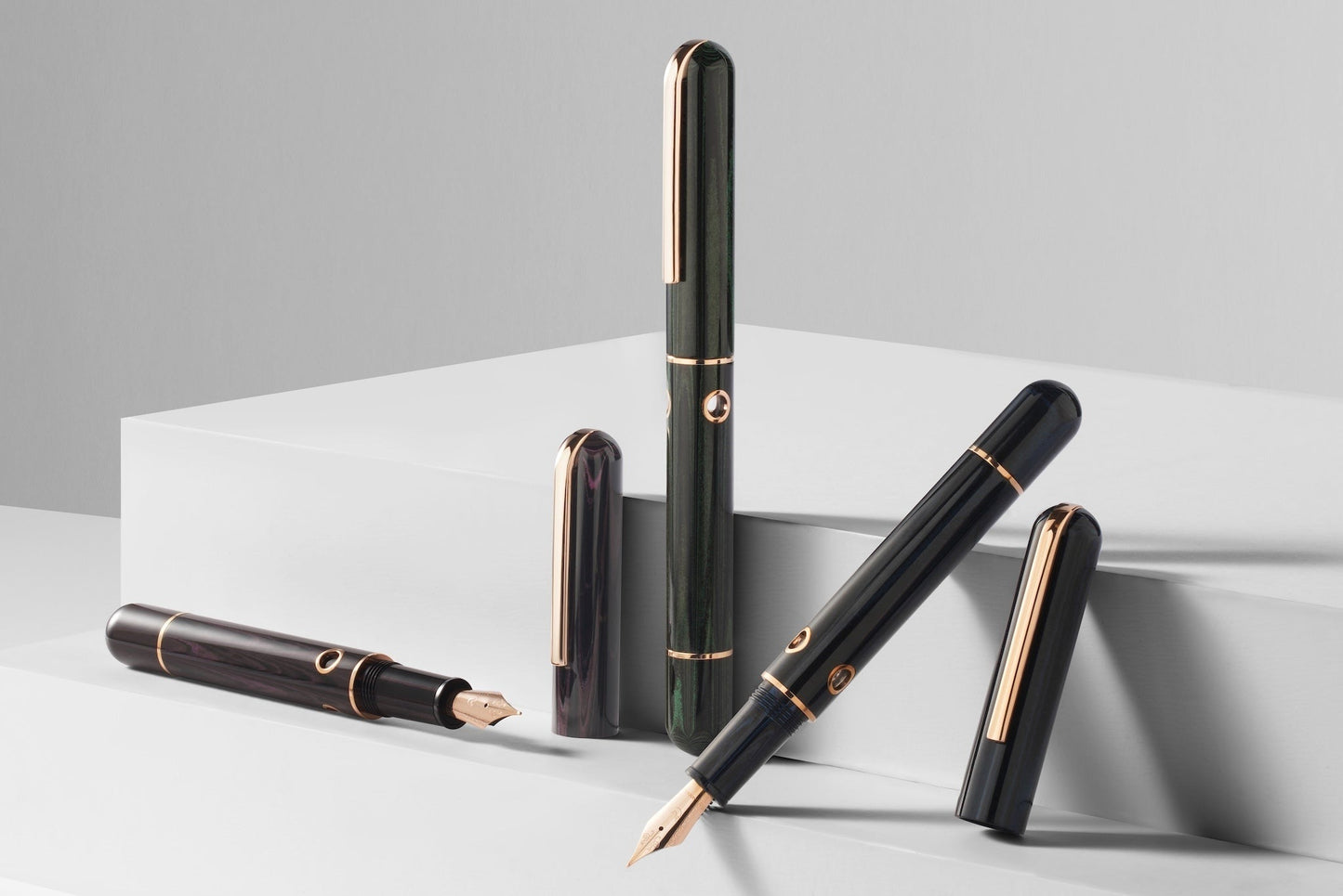 Nahvalur Nautilus Ebonite Fountain Pen - Maylandia Blue