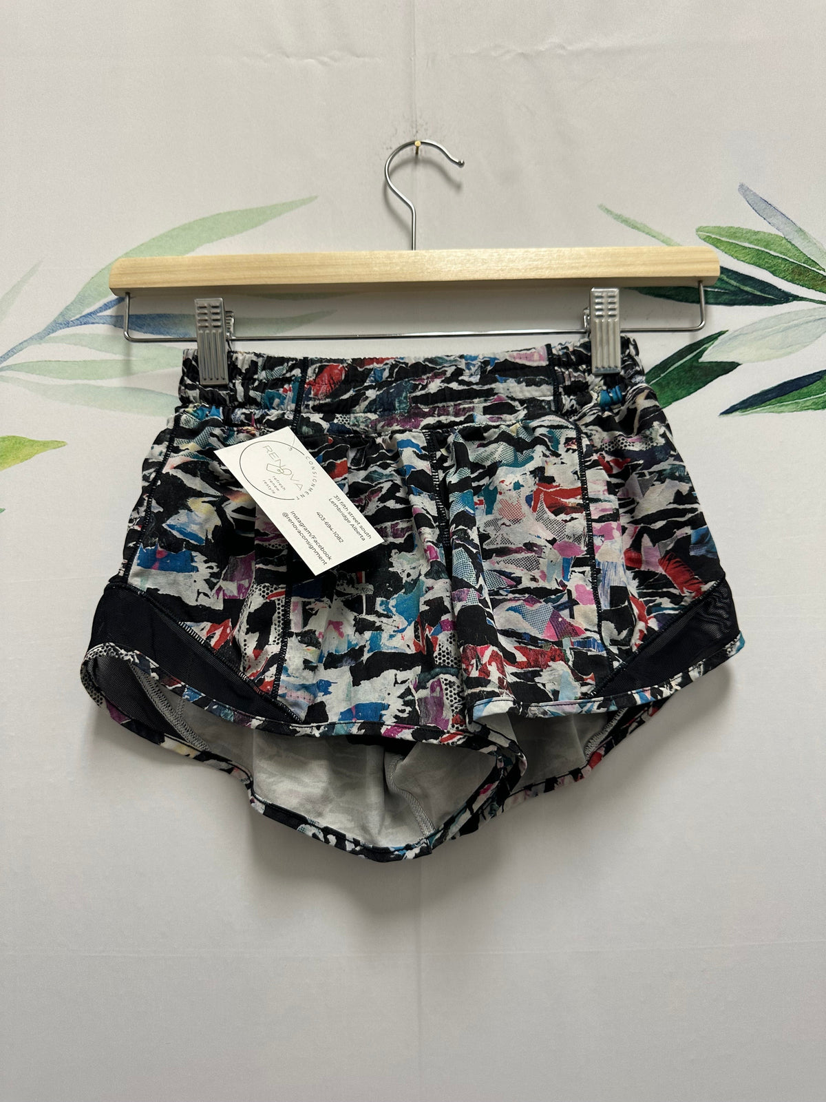 Lululemon Hotty Hot Short LR 2.5” (2)