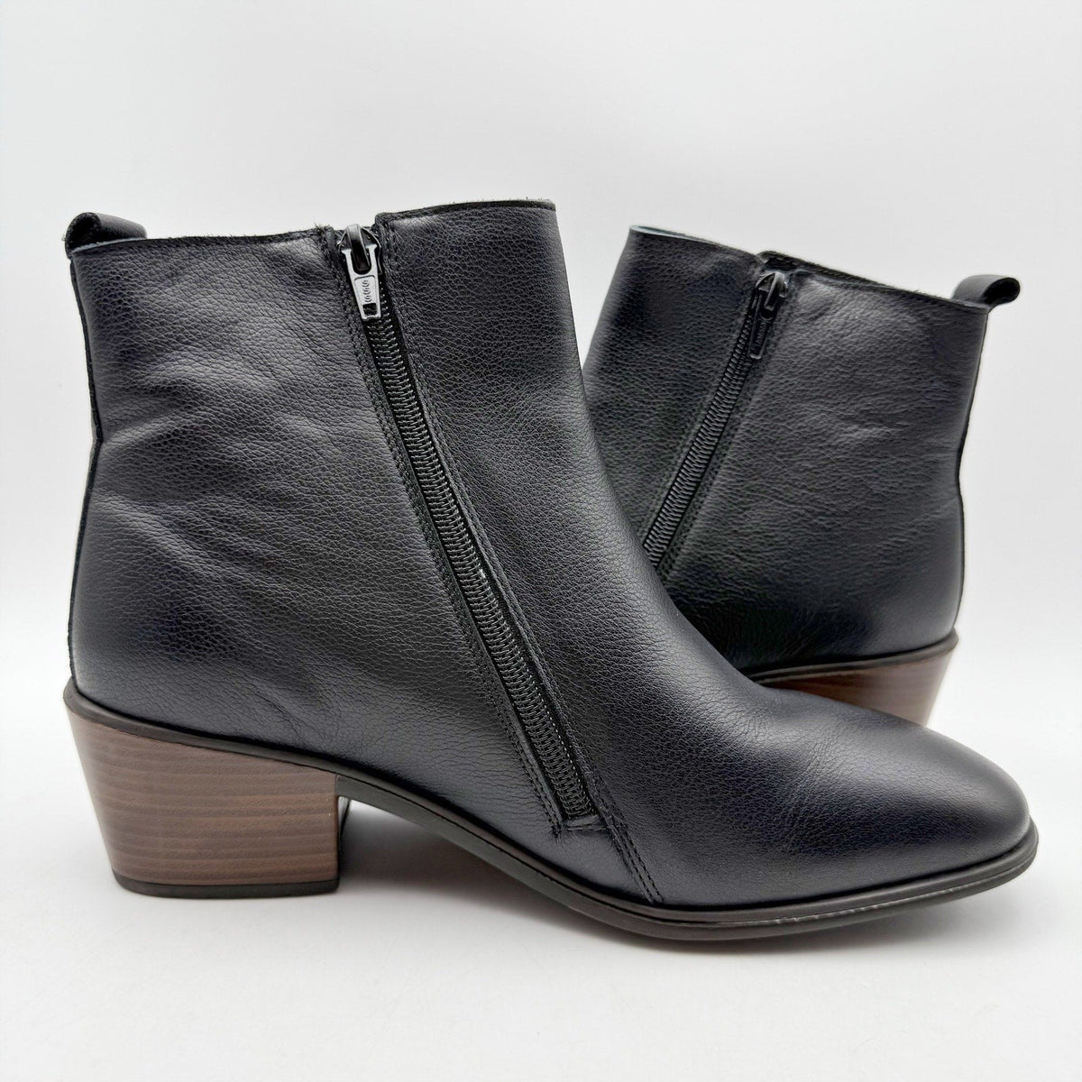 Naot Womens Ethic Ankle Boots EU 41 US 10 Black Leather NIB