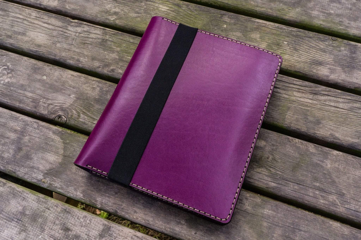 iPad Air/Pro & Extra Large Moleskine Cover - Purple