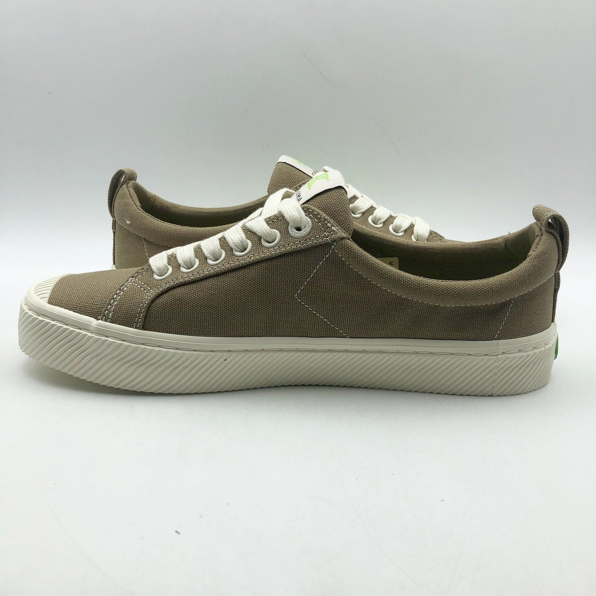 Cariuma Womens OCA Low Sneakers Size 8.5 Brown Burnt Sand Canvas NIB