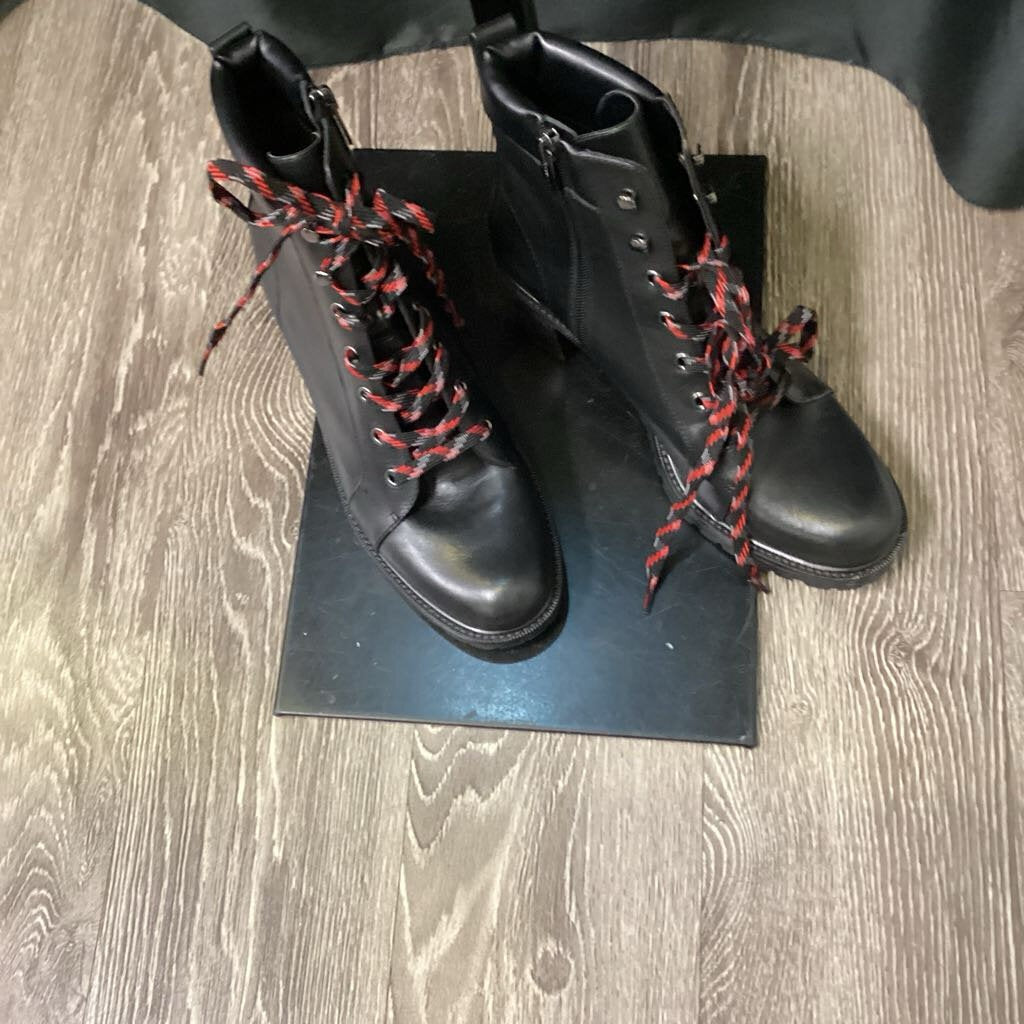 Vince Camuto Leather Hightop Lace Ups BOOTS 10