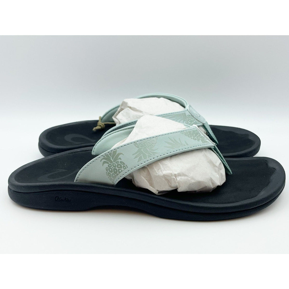 OluKai Womens Ohana Flip Flop Sandals Size 7 Blue Swell Hua Pineapple Print NIB