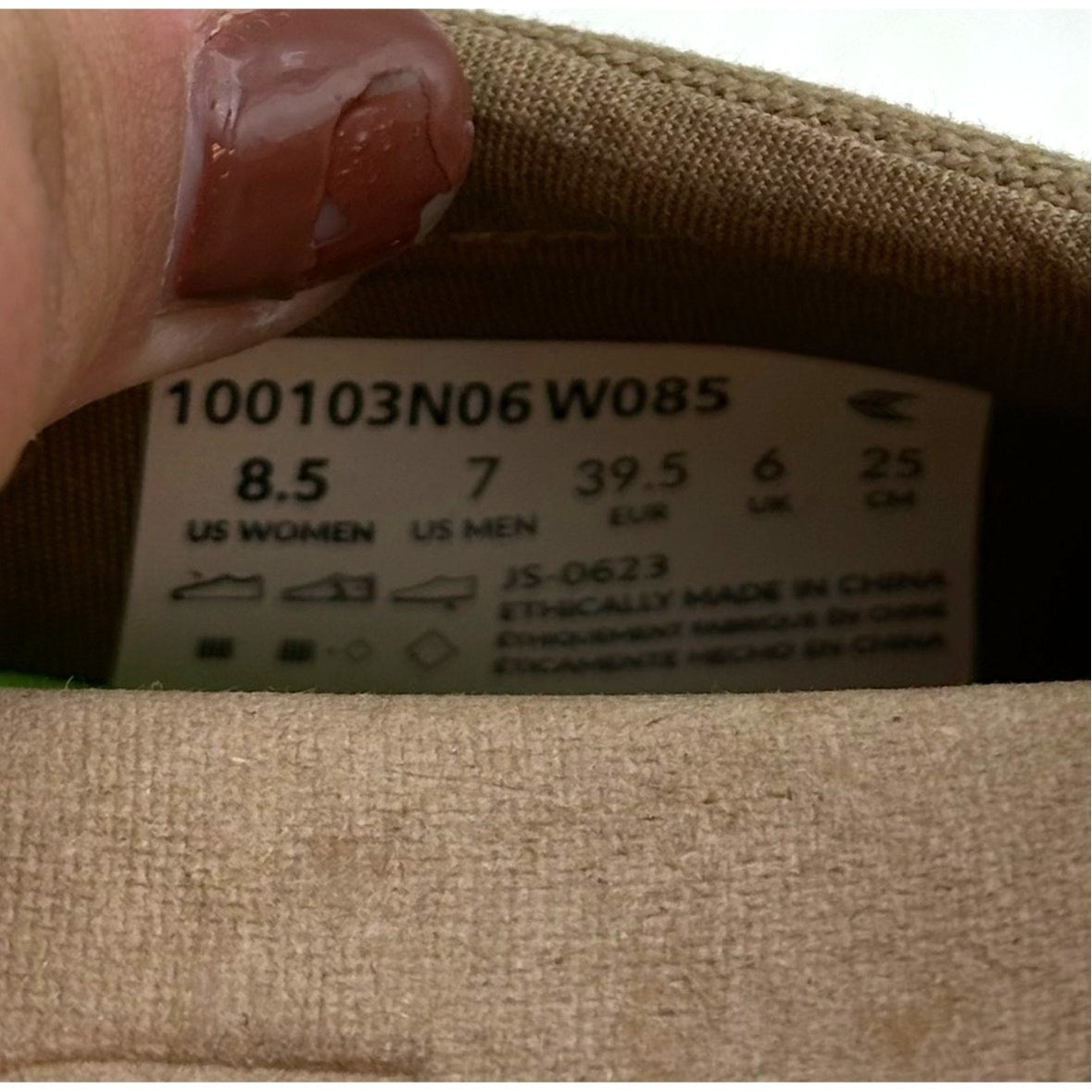 Cariuma Womens OCA Low Sneakers Size 8.5 Brown Burnt Sand Canvas NIB