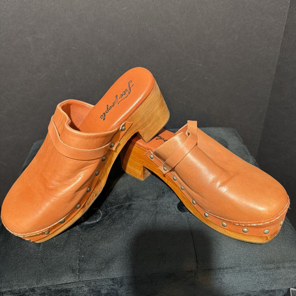Free People Leather CLog SHOES 39