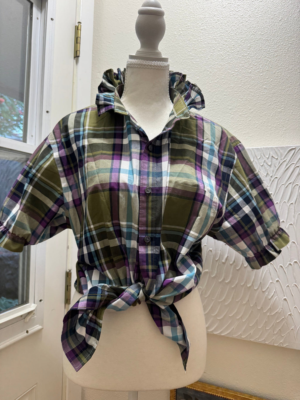 First Fall Drop - Van Heusen - Green Plaid Short Gathered Sleeves - Large