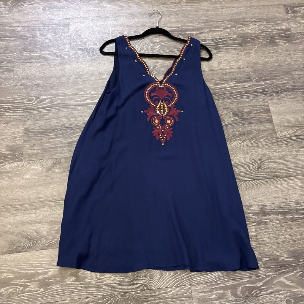 Lilly Pulizter NWT Embellished DRESSES L