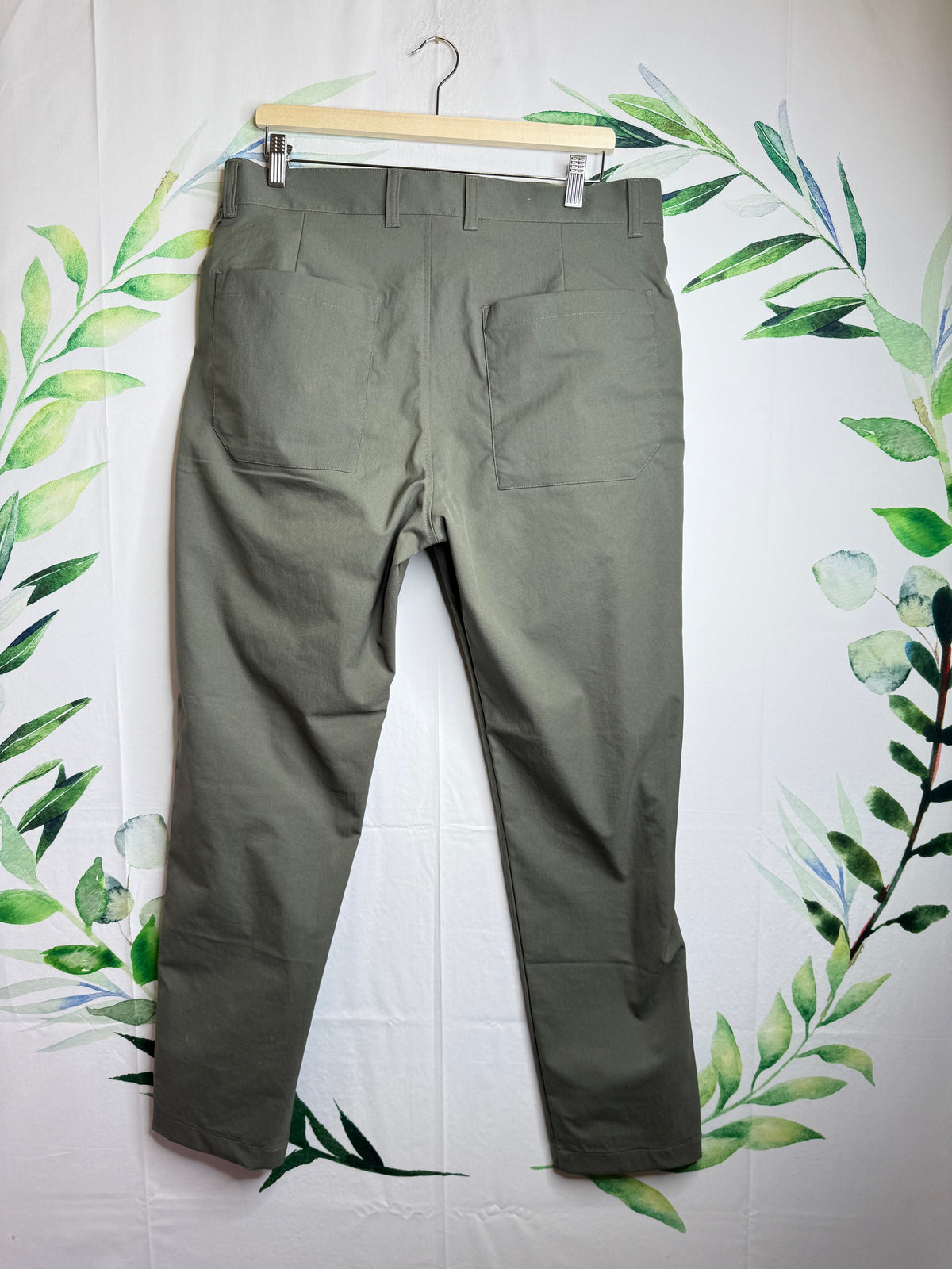 Lululemon Tapered Twill Trouser (34x31)
