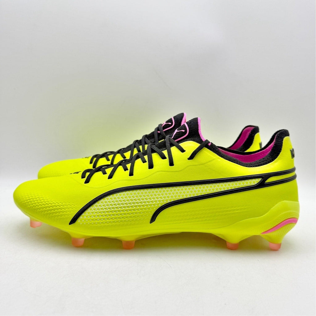 PUMA Mens King Ultimate Soccer Cleats Size 10.5 EU 44 Neon Yellow Athletic NWOB