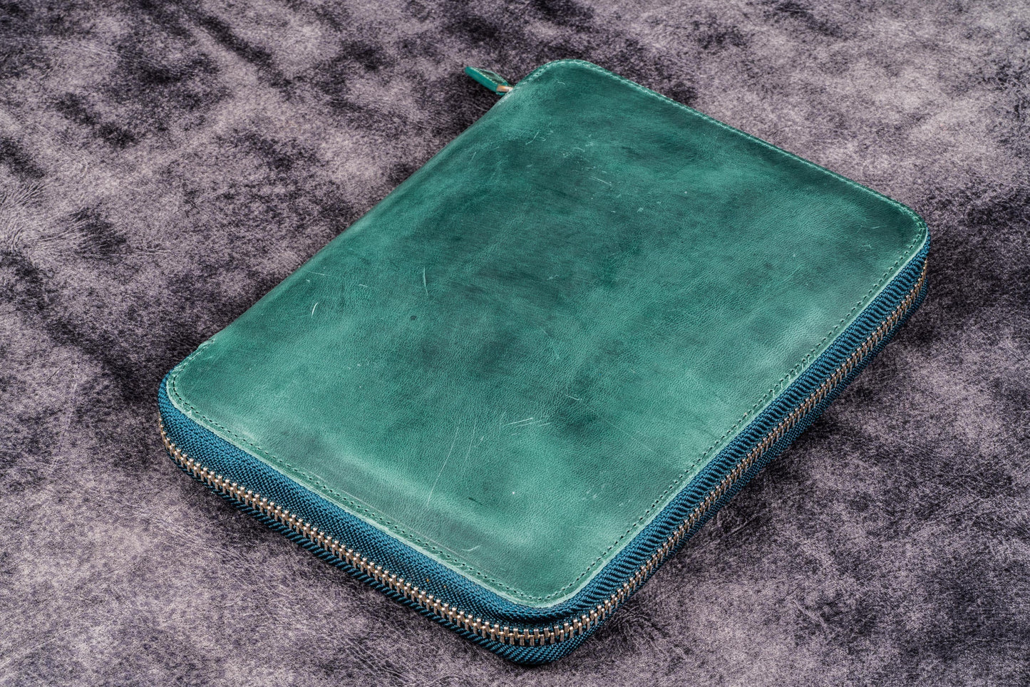 Leather Zippered Hobonichi Cousin A5 Planner Folio - Crazy Horse Forest Green