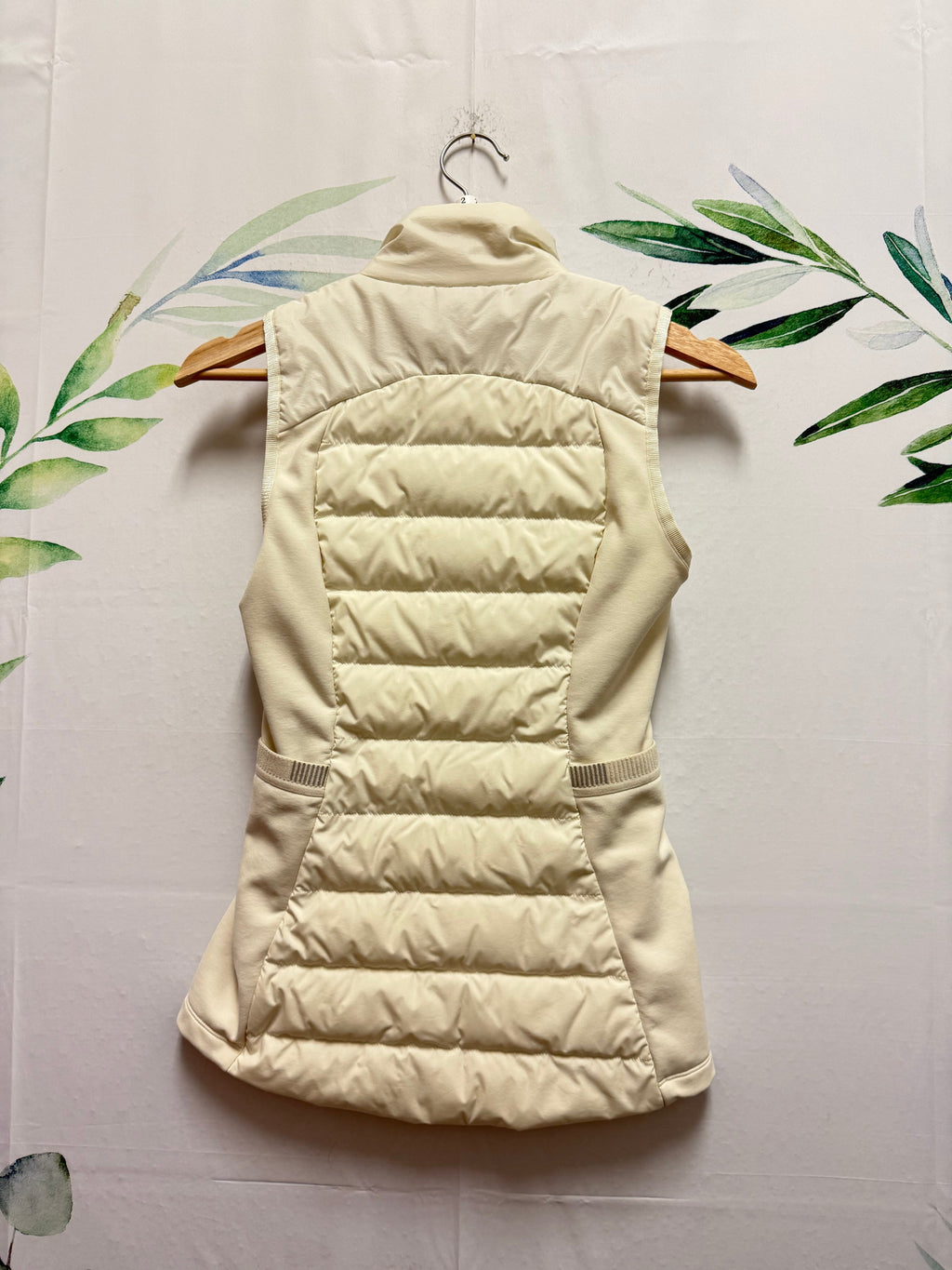 Lululemon Down For It All Vest (2)