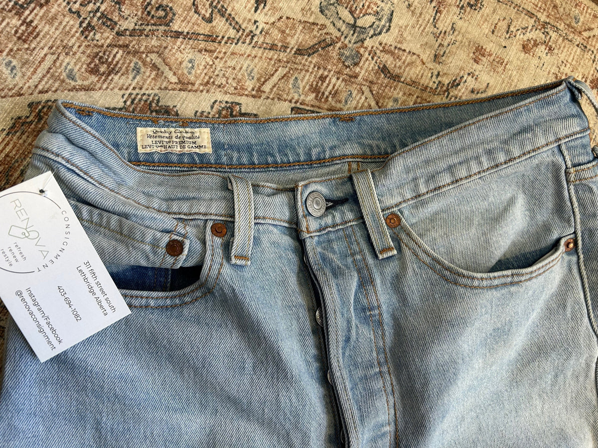 Levi’s 501 Skinny Jeans (26x28)