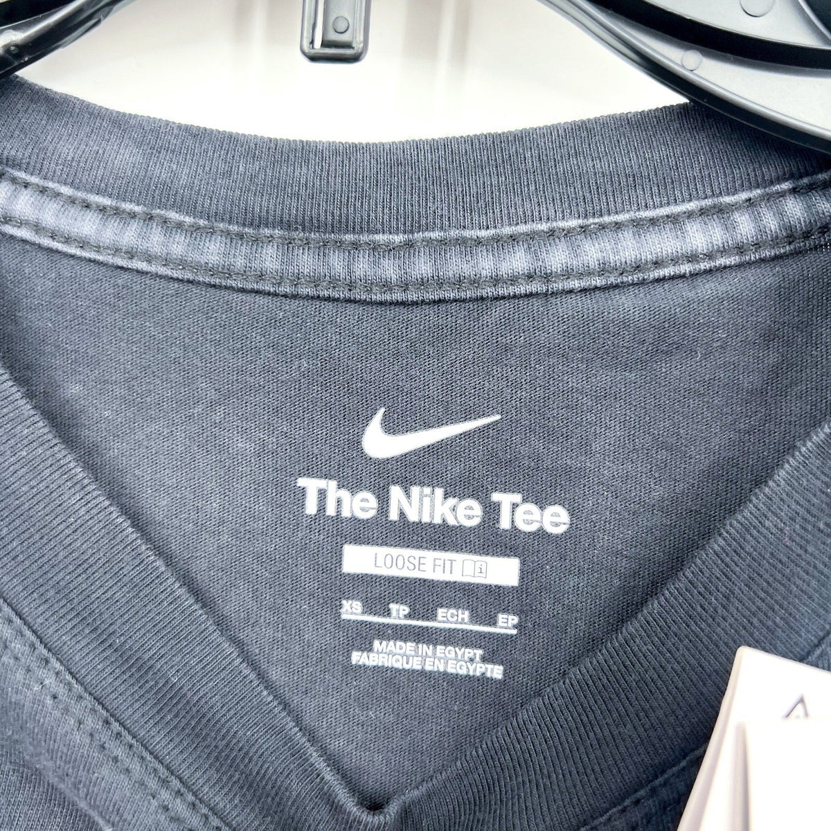 NIKE Women's Basketball 1973 Graphic Tee XS Black/Purple Short Sleeve NWT