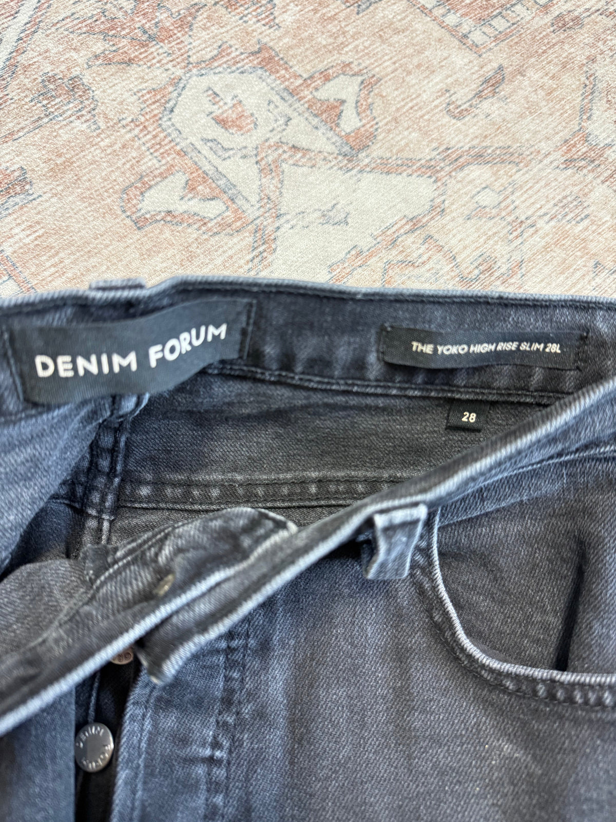Denim Forum Yoko Slim HR Jeans (28x28)