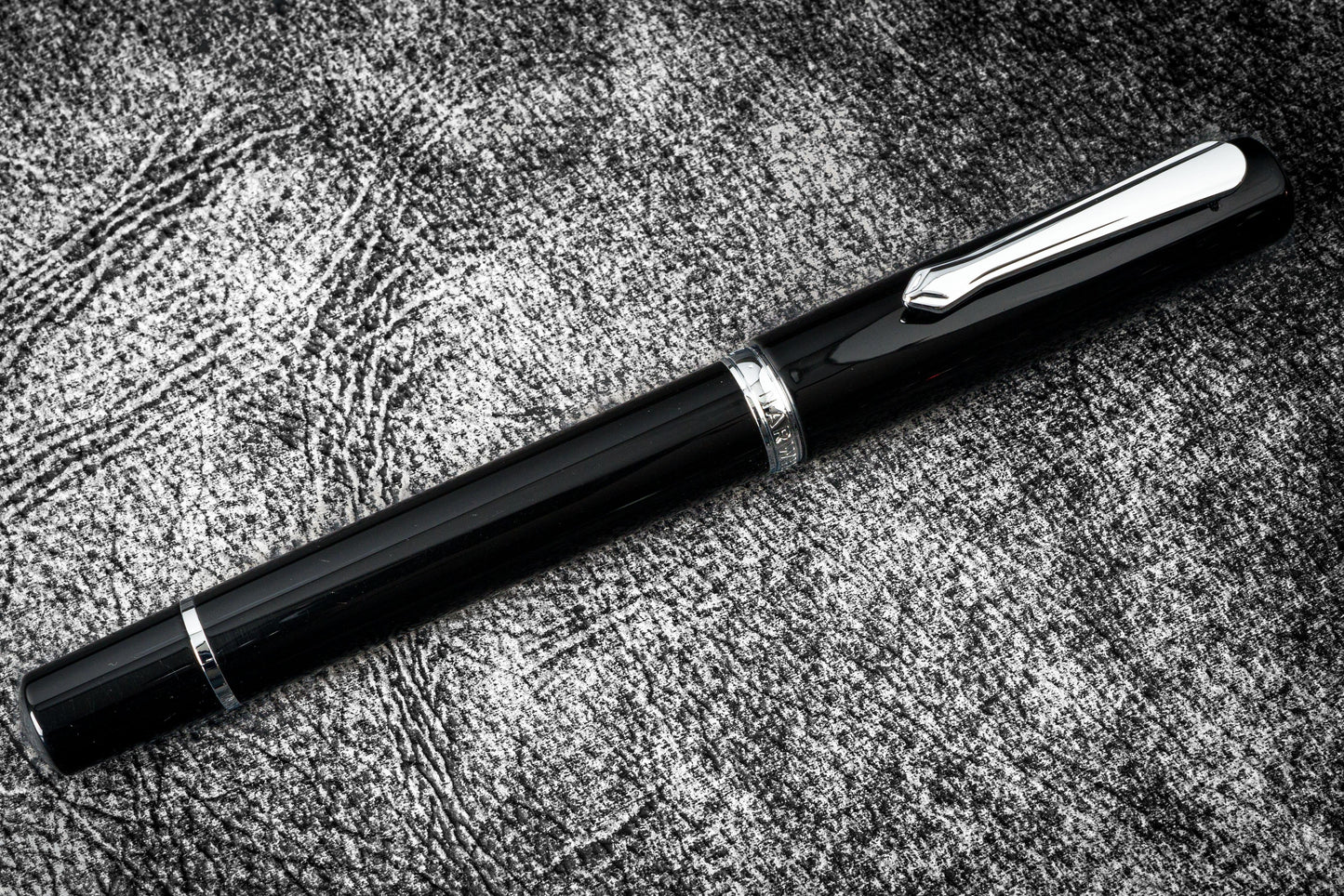 Nahvalur (Narwhal) Fountain Pen - Original Black+ Leather Pen Sleeve