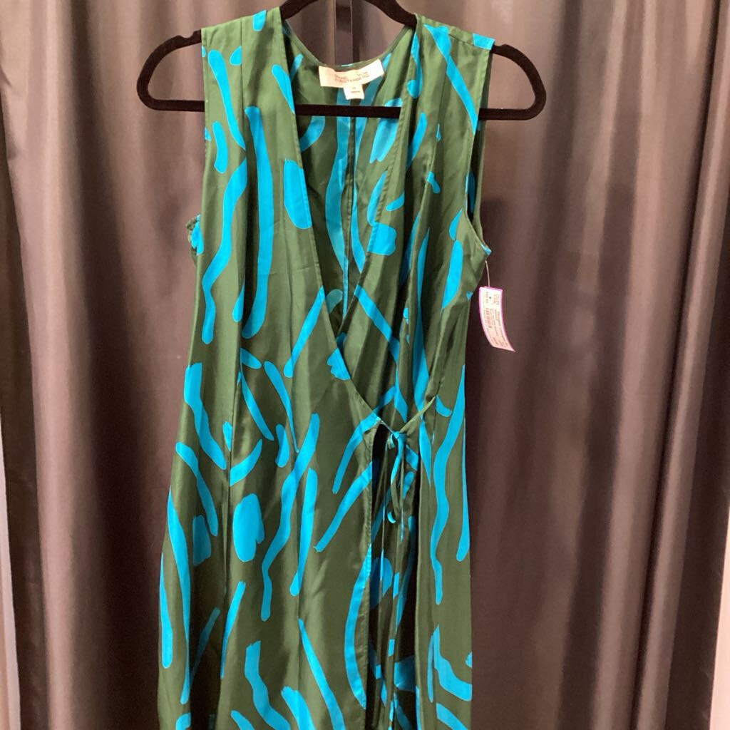 DVF Geo Print Sleeveless Wrap DRESSES 10