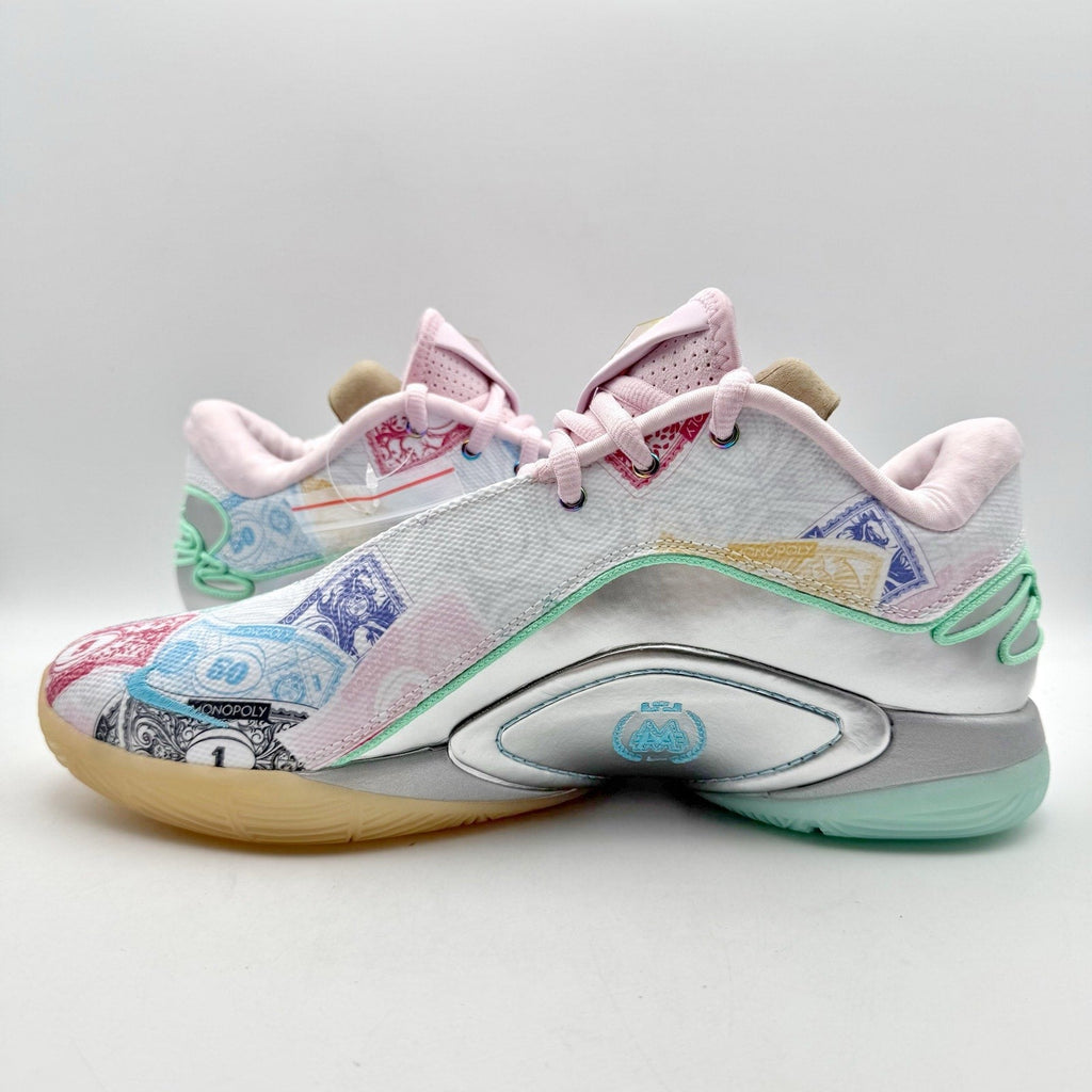 Nike Monopoly LeBron XXII 22 QS Currency Athletic Shoes Mens 9 FZ1097-100 NIB