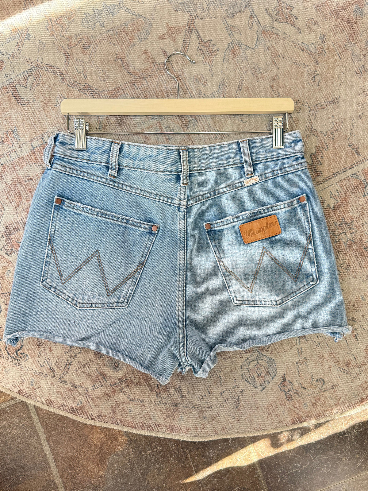Wrangler X Billabong Cutoff HR Shorts (29) oo*