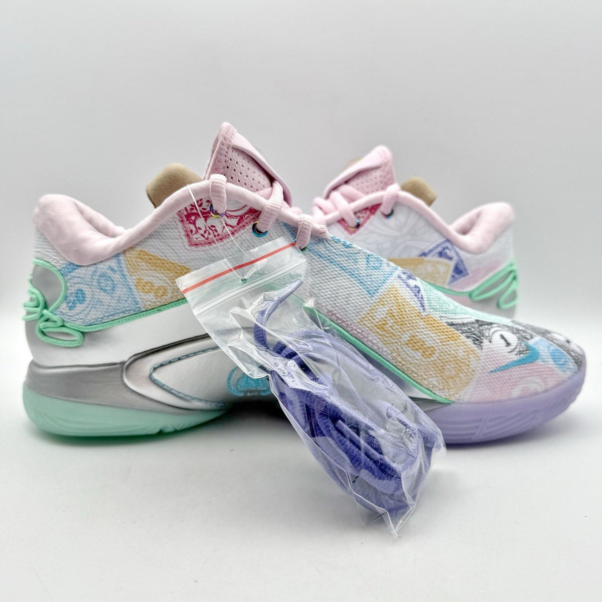 Nike Monopoly LeBron XXII 22 QS Currency Athletic Shoes Mens 9 FZ1097-100 NIB