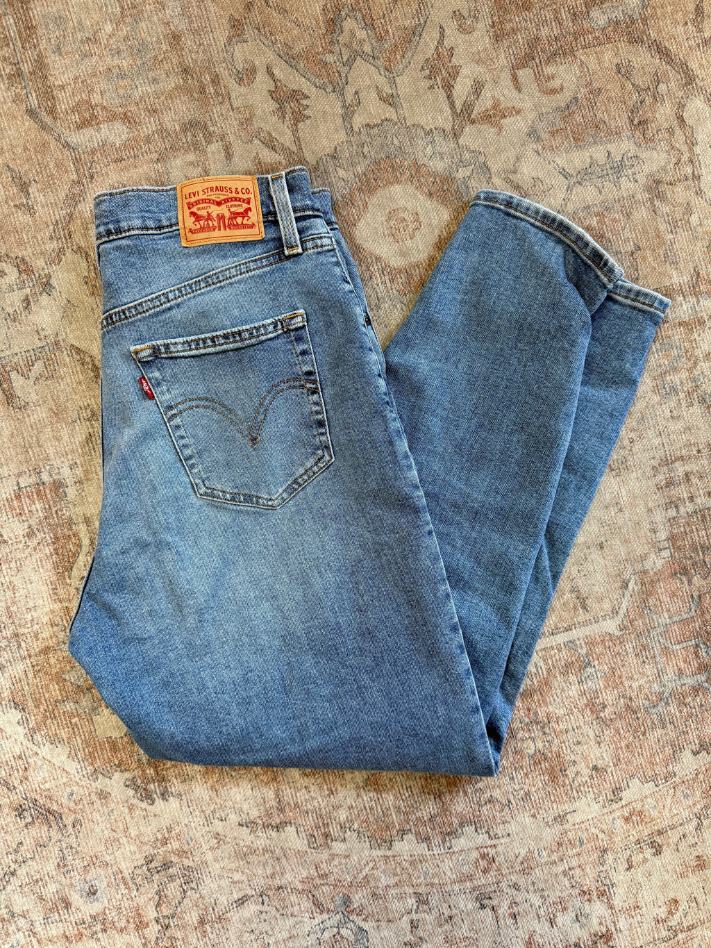 Levi’s Mom HR Jeans (30x29)