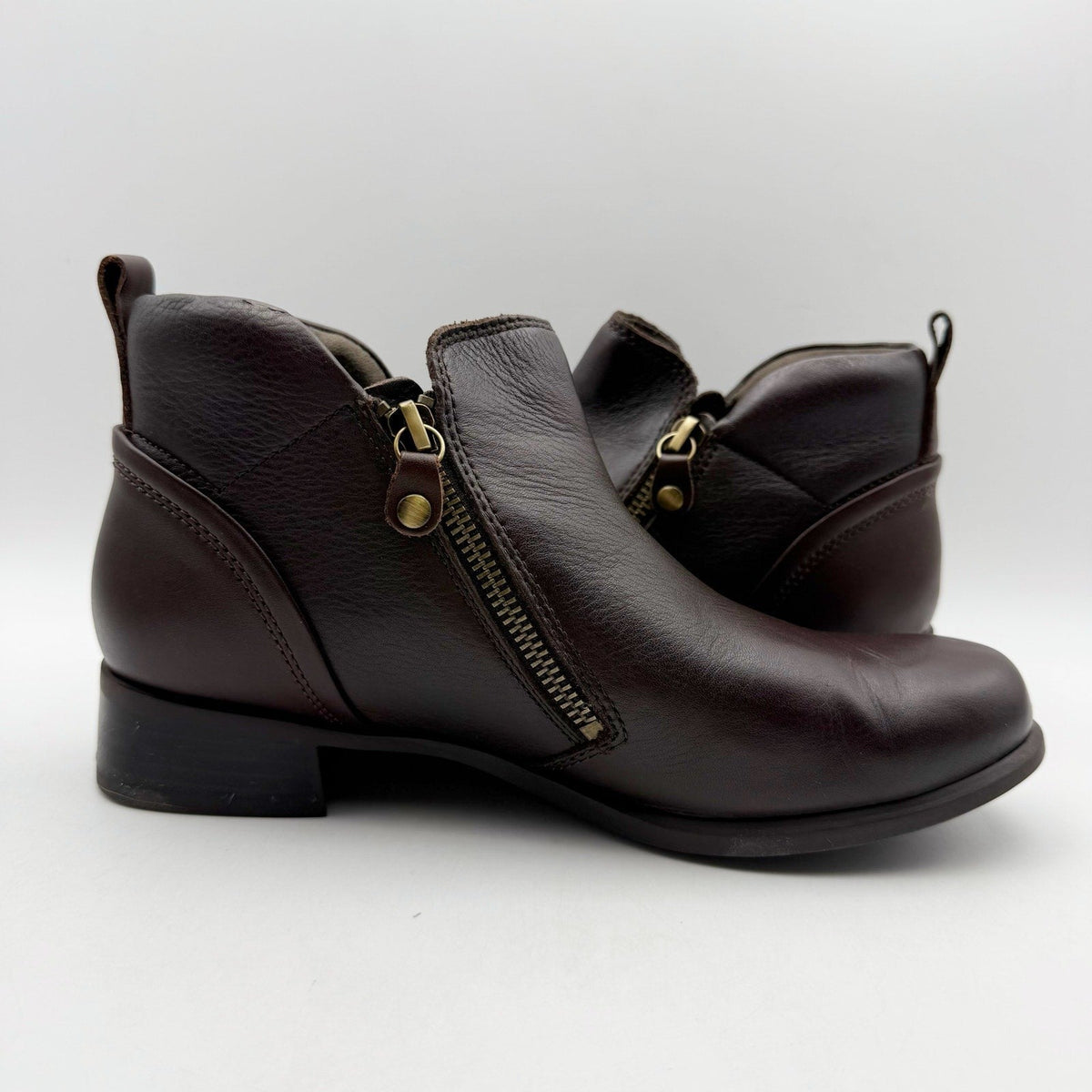 Munro Womens Neko Ankle Booties Size 7 WIDE Black Brown Leather NWOB