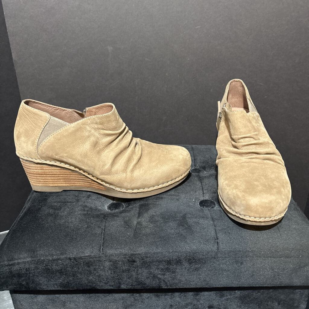 Dansko Suede Scrunch BOOTIES 40
