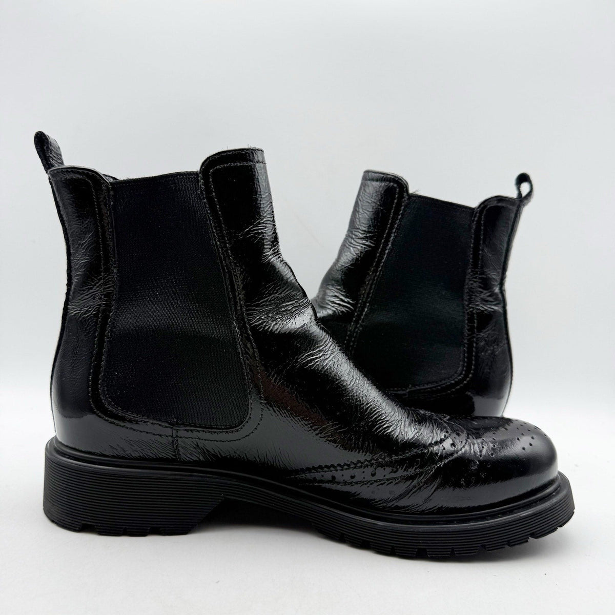 La Canadienne Womens Haley Chelsea Boots Size 8 EU 38.5 Black Leather NWOB