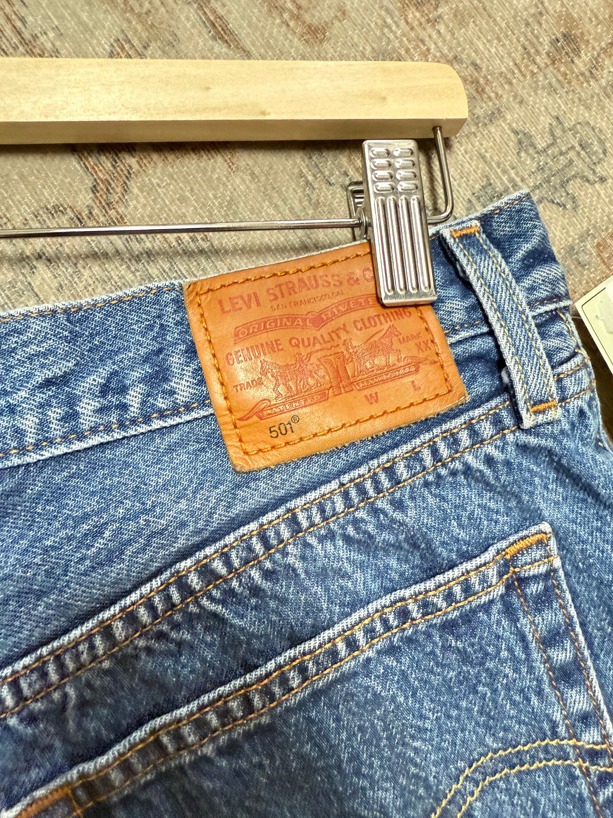 Levi’s 501 HR Shorts (28) oo*